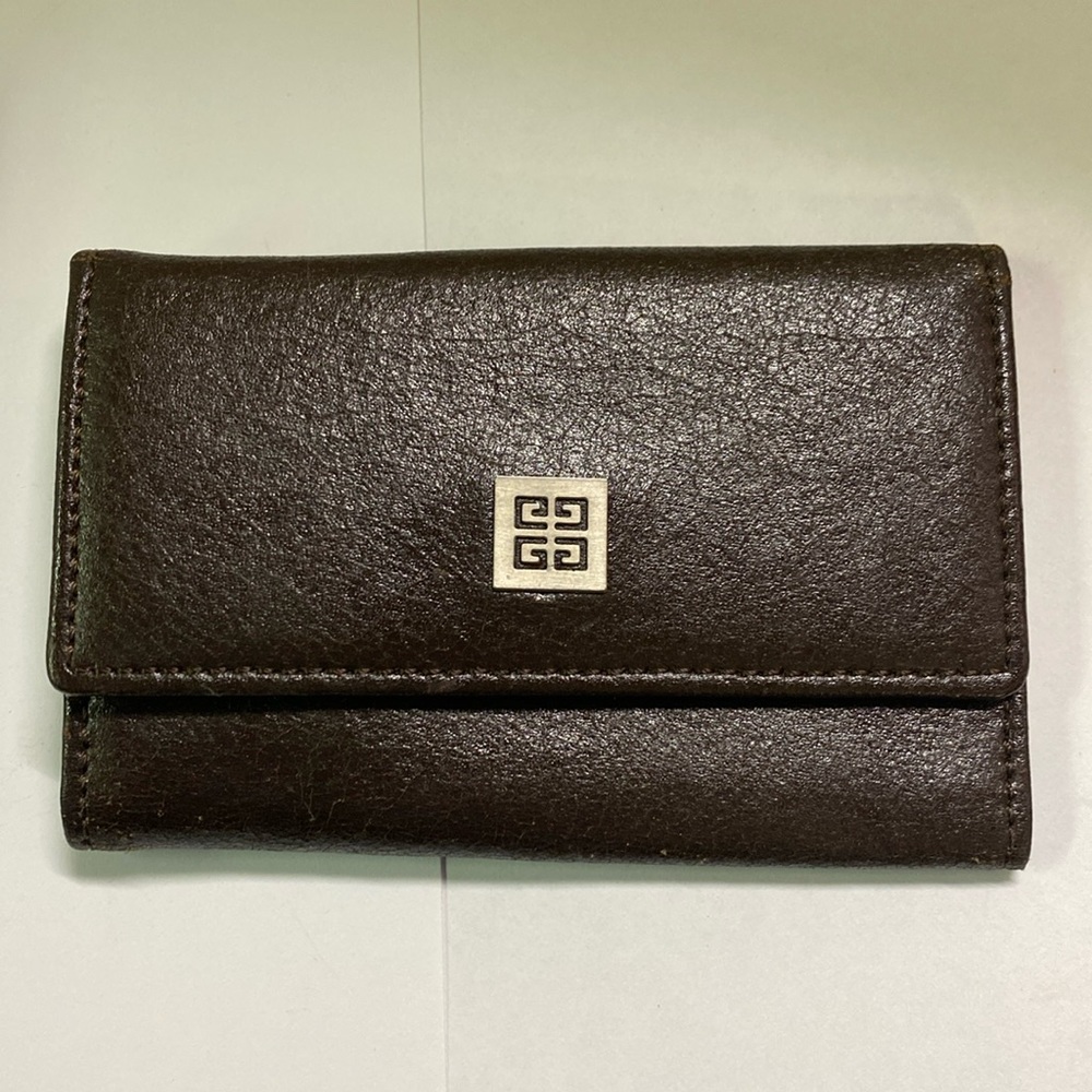 Givenchy key case - Picture 1 of 8